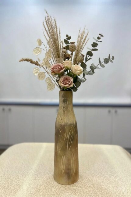 NIH handmade leaf design ceramic 1.5 ft vase